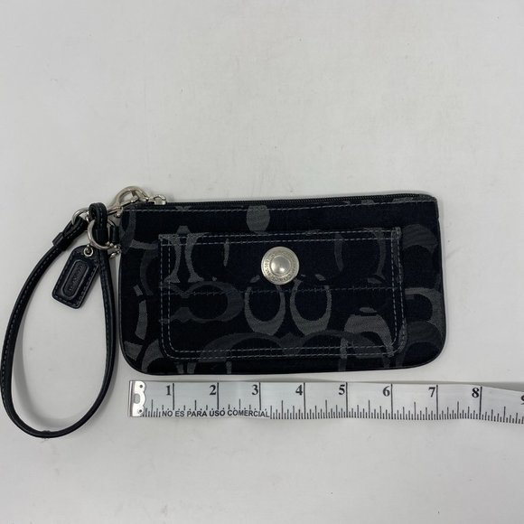 Coach Wristlet - Picture 10 of 16